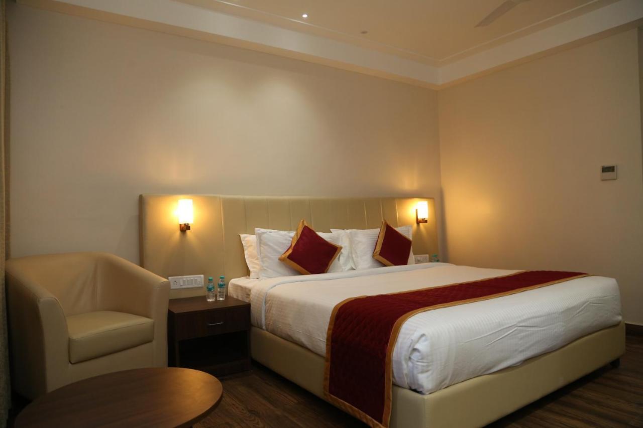 Hotel Skanda Palace Thiruttani المظهر الخارجي الصورة