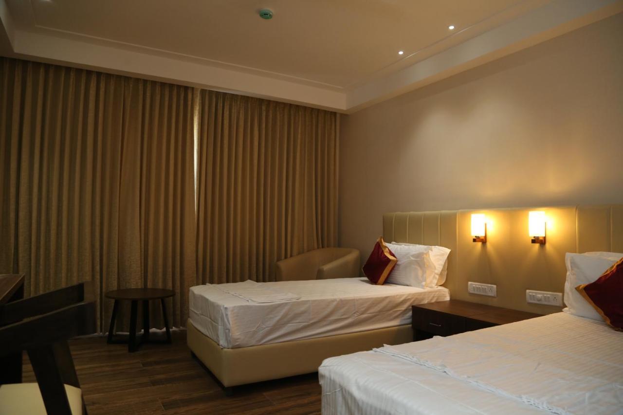 Hotel Skanda Palace Thiruttani المظهر الخارجي الصورة